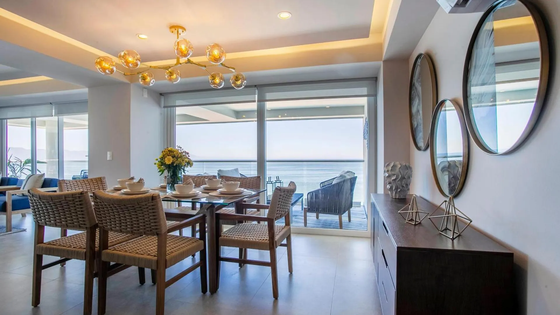 푸에르토 발라타 Upscale Corner Unit With Large Wrap Around Balcony And Pools 빌라 멕시코