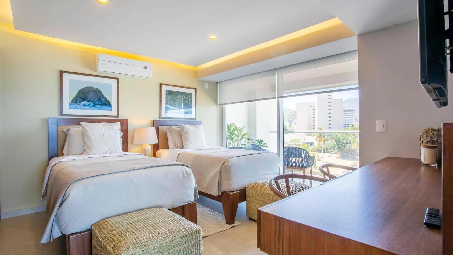 푸에르토 발라타 Upscale Corner Unit With Large Wrap Around Balcony And Pools 빌라 펜션